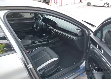 2025 Kia K5 Gt-Line z USA, uszkodzony, nr VIN KNAG64J72S5270446